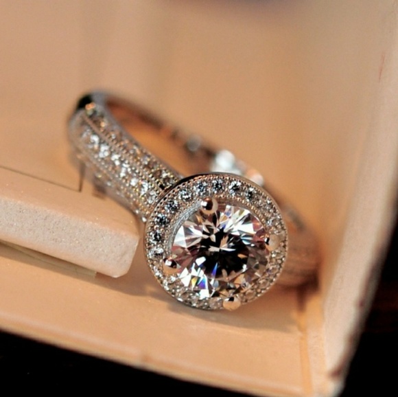 Lucky's Lady Jewelry - Brilliant Cut  Halo Pave Diamonds Vintage Ring